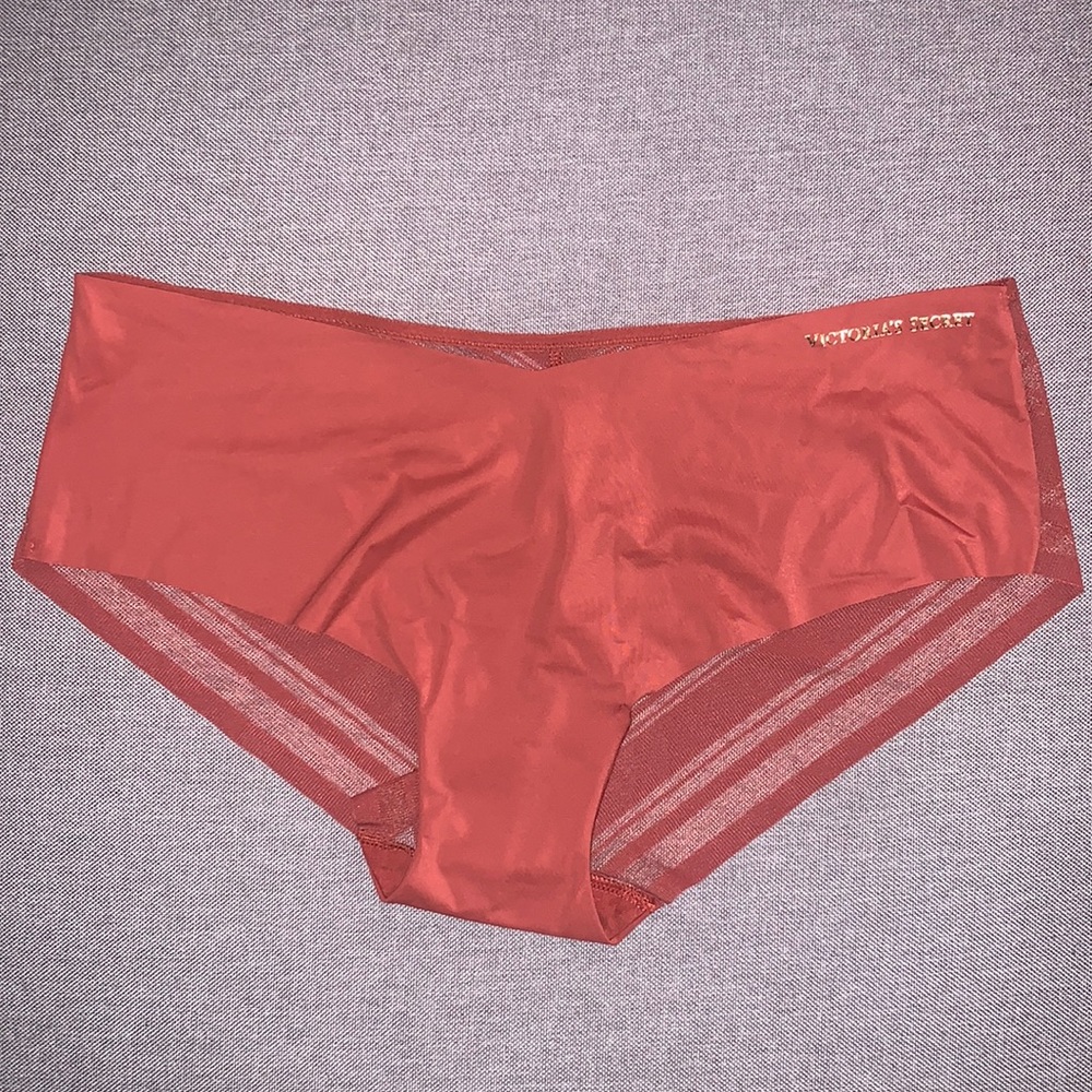 NWT Hiphugger No show Undies from Victoria’s Secret